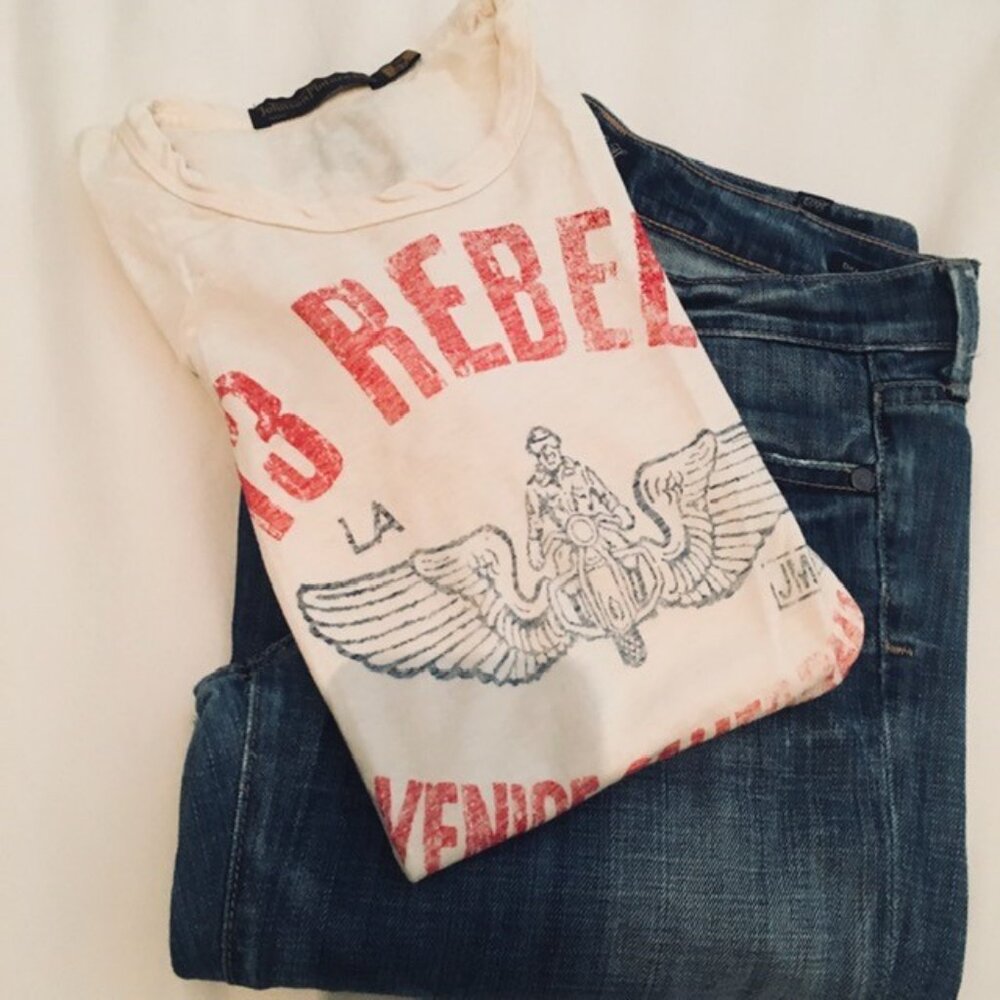 Vintage > Cream Graphic Tee / Size: S